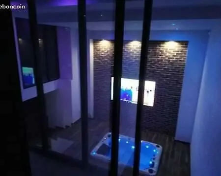 Appartement Magnifique Loft Avec Jacuzzi Et Sauna Privatif